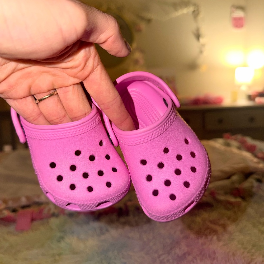 Infant crocs - worn once, new condition size 2/3